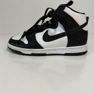 Nike Women’s Panda High Top Sneakers  6.5